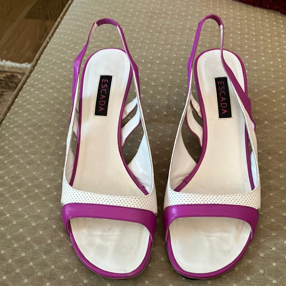 Escada, Italian, white/purple slingbacks. Sz 9.5. Heel & toe taps. Elegant.